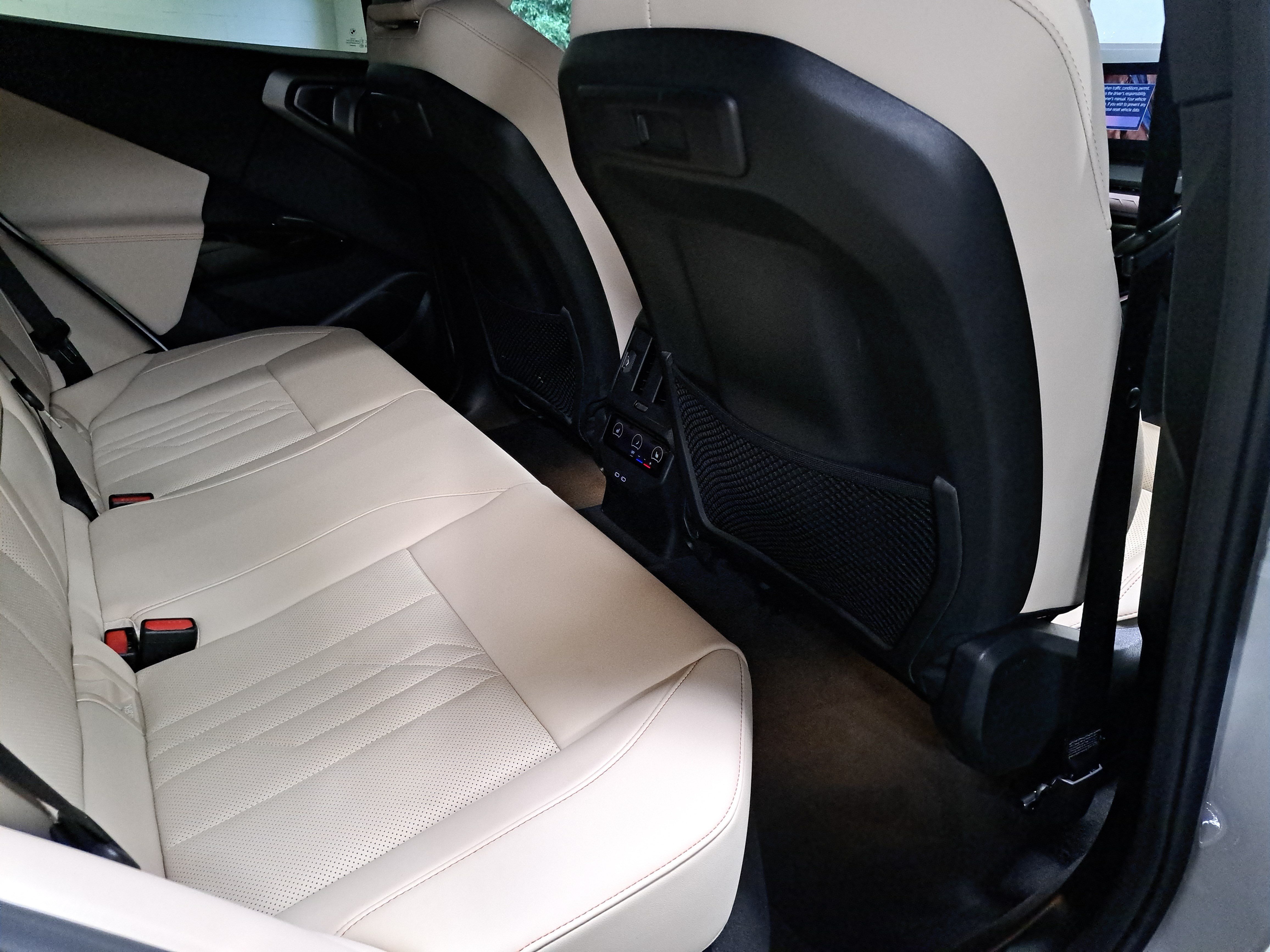 Certified 2026 BMW X3 xDrive30i w/ Premium Package AWD/4WD image 12