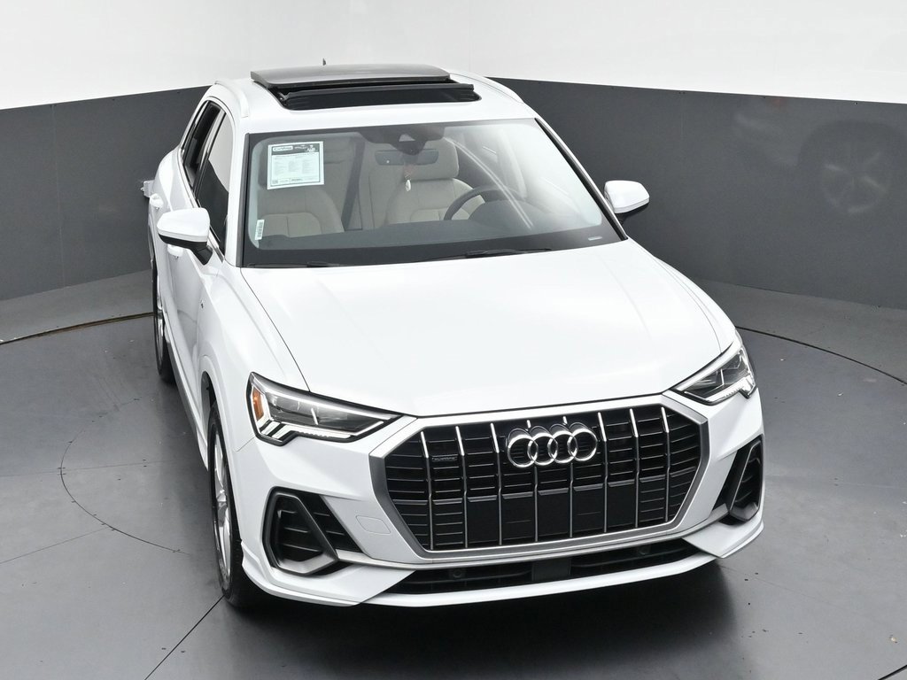 Used 2024 Audi Q3 2.0T Premium w/ Convenience Package image 51