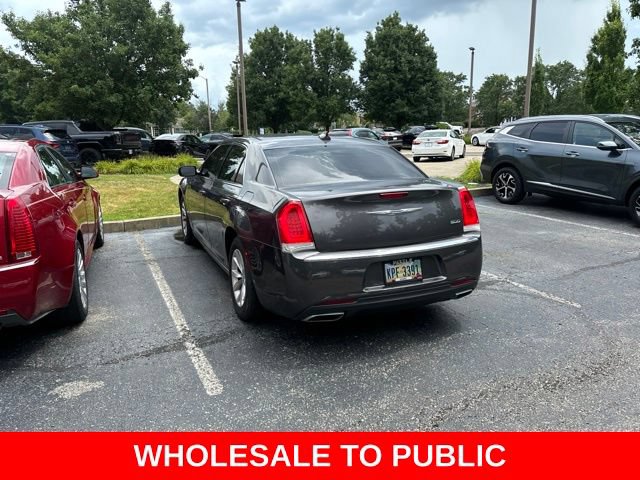 Used 2015 Chrysler 300 Limited RWD image 19