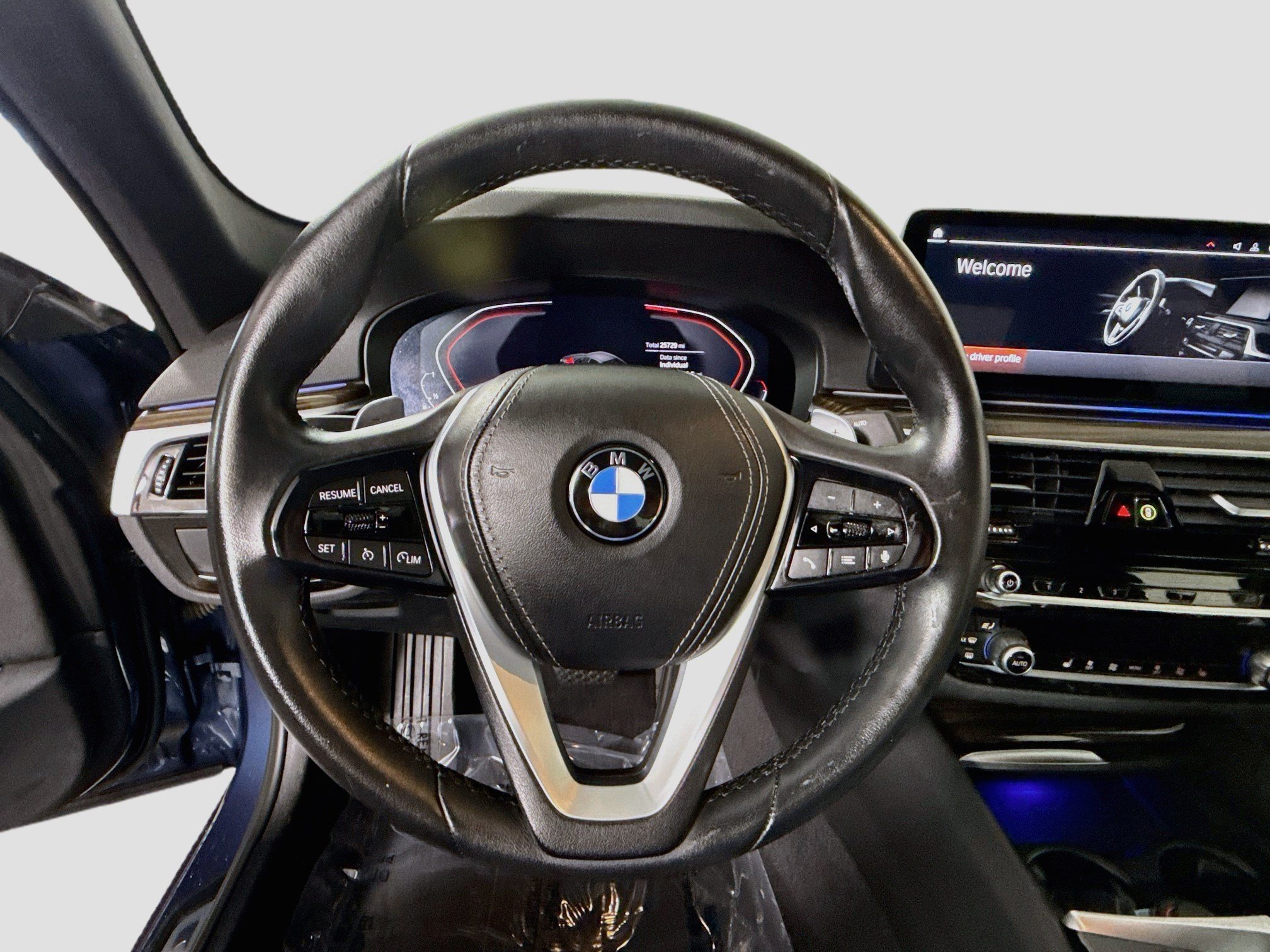 Used 2023 BMW 530i w/ Premium Package RWD image 13