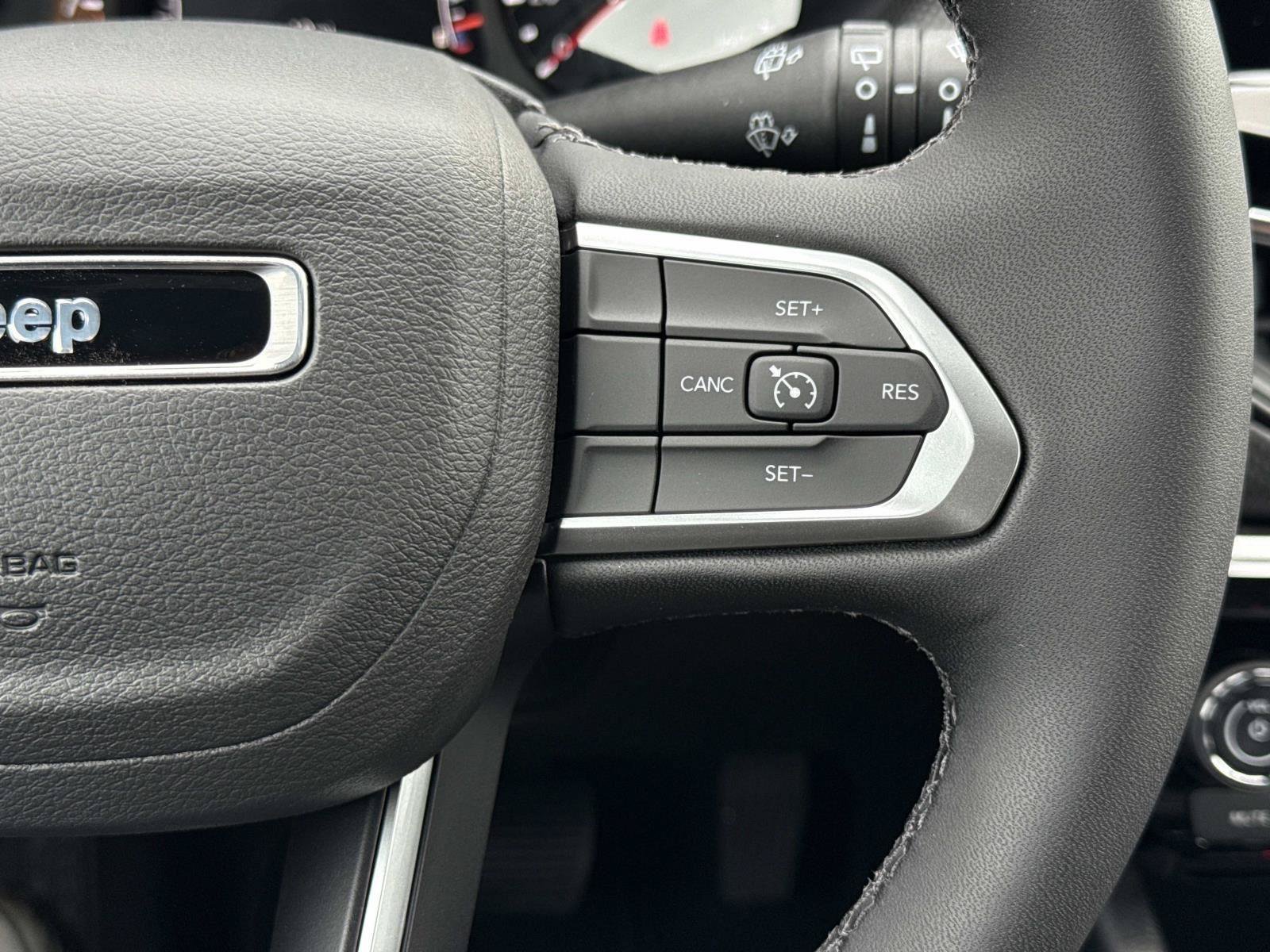 New 2026 Jeep Compass Latitude AWD/4WD image 7