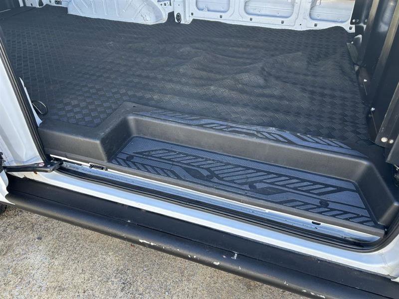 Used 2024 Ford Transit 250 Low Roof w/ Exterior Upgrade Package RWD image 18