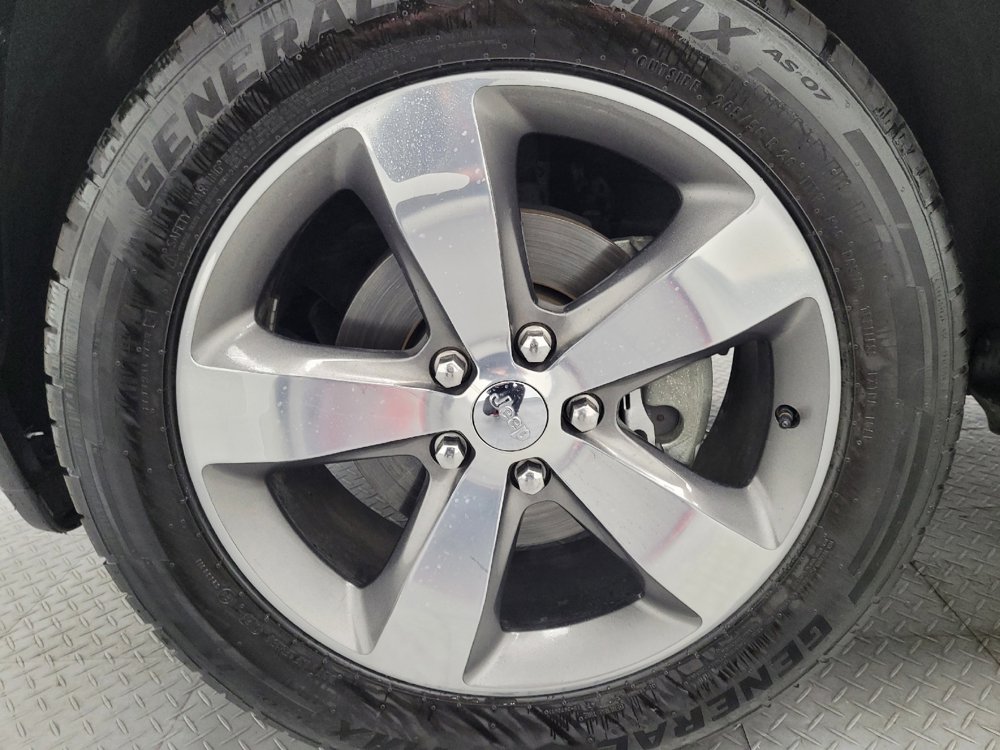 Used 2015 Jeep Grand Cherokee Overland AWD/4WD image 31