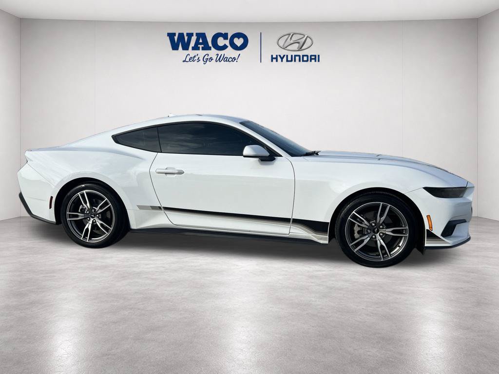 Used 2025 Ford Mustang Coupe RWD image 16
