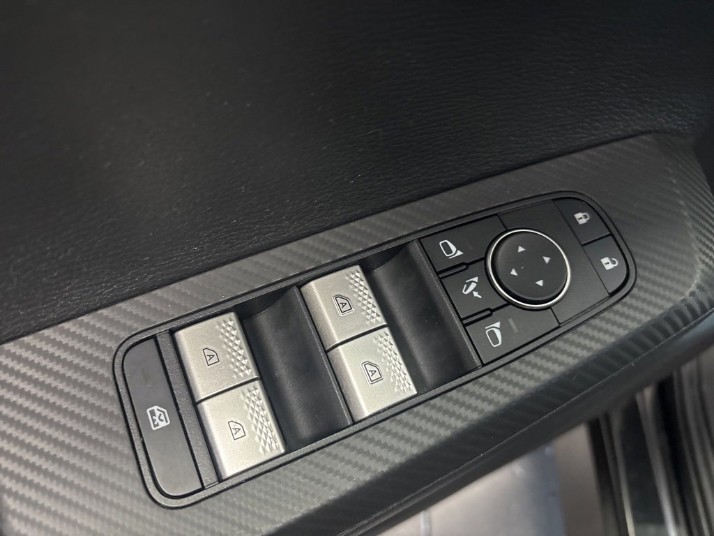 Used 2023 Mitsubishi Outlander SE image 26