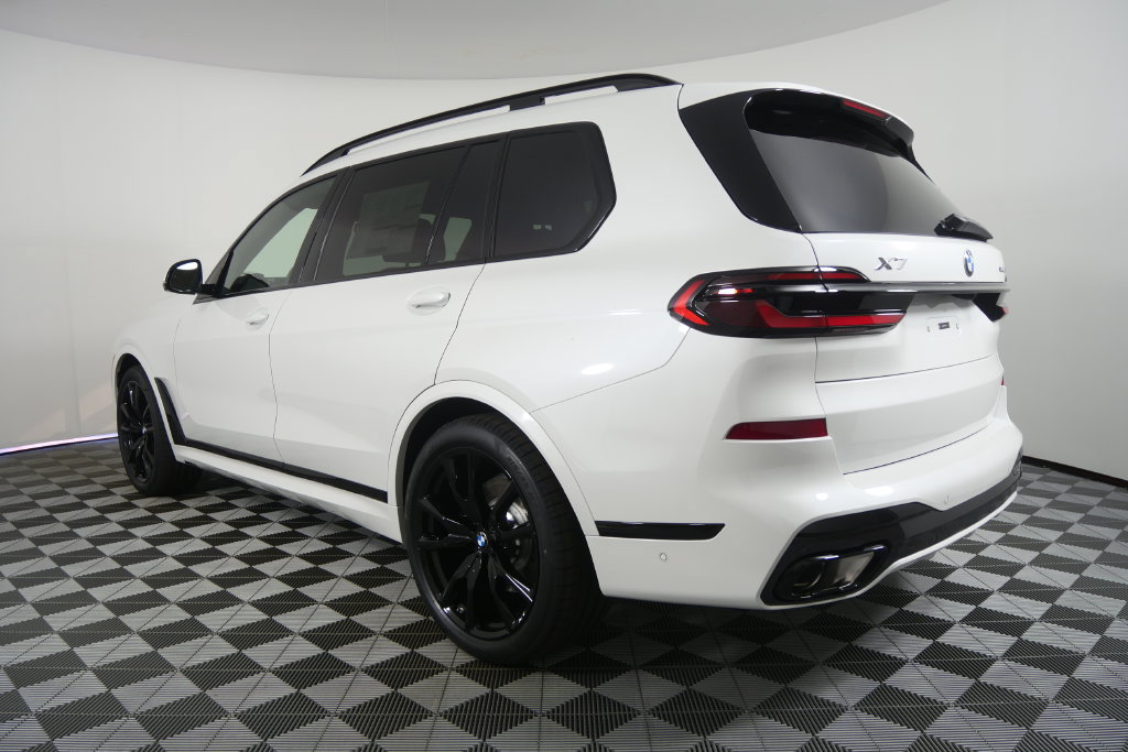 Used 2027 BMW X7 xDrive40i w/ Executive Package AWD/4WD image 6