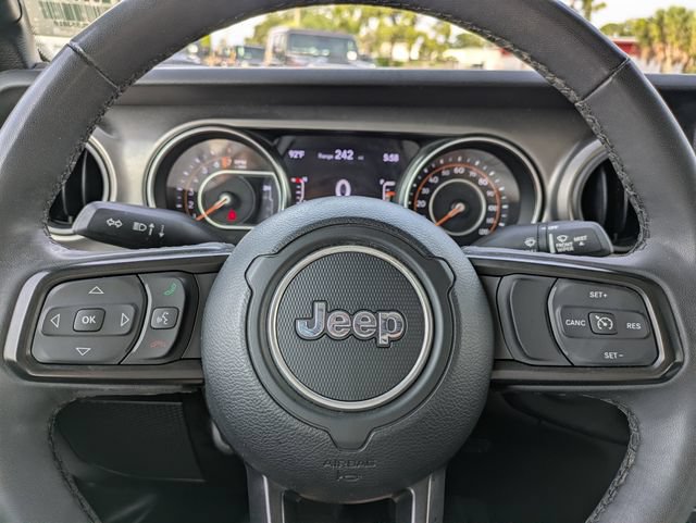 Certified 2023 Jeep Gladiator Sport AWD/4WD image 16