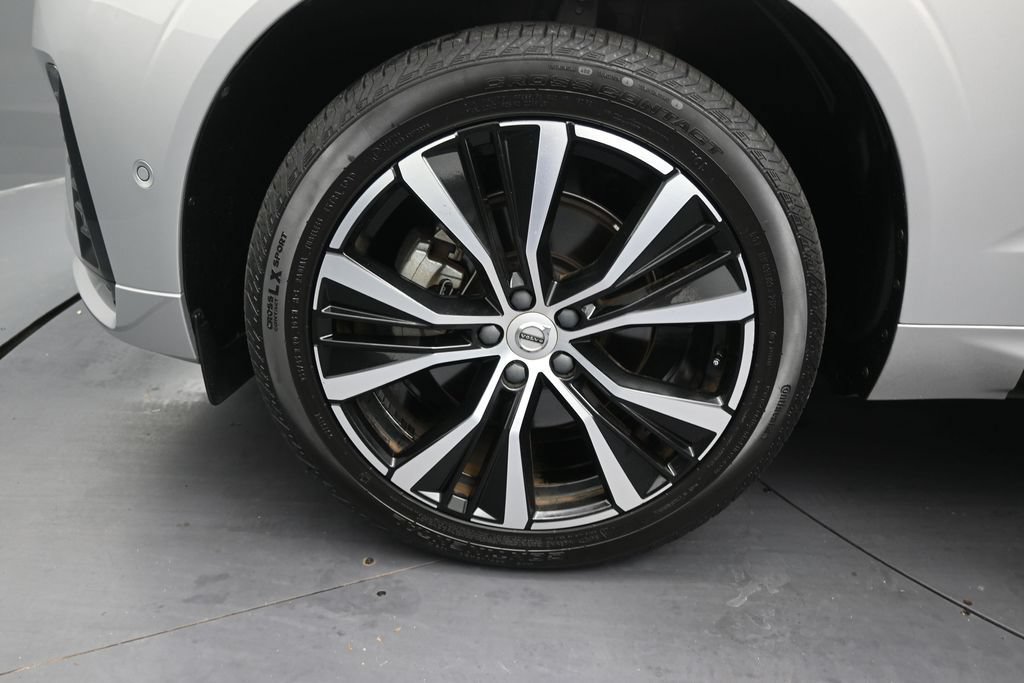 Certified 2024 Volvo XC60 B5 Plus AWD/4WD image 10