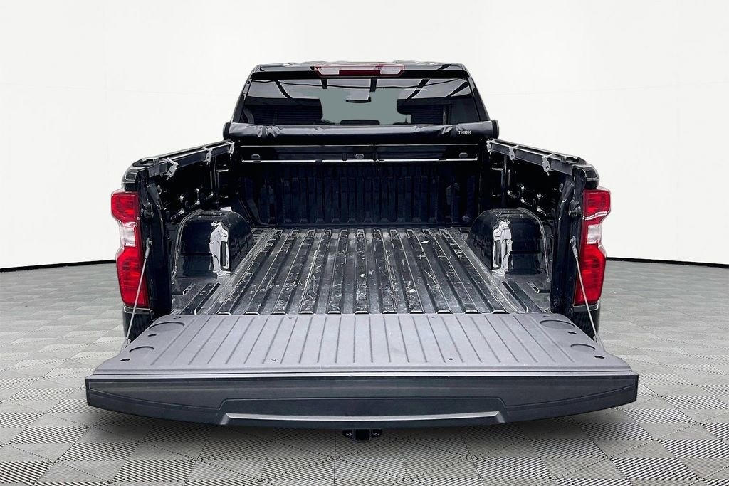 Used 2024 Chevrolet Silverado 1500 LT AWD/4WD image 18