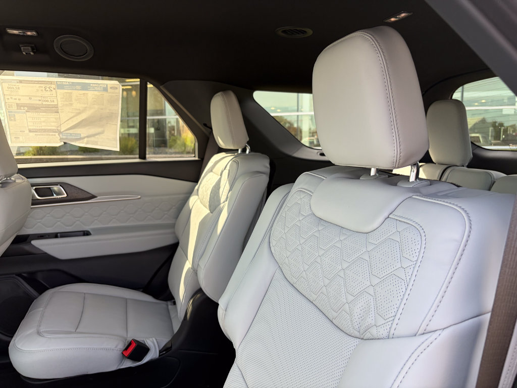 New 2027 Ford Explorer Platinum w/ LUX Leather Package AWD/4WD image 16