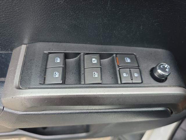 Used 2016 Toyota Tacoma SR5 w/ Towing Package image 39