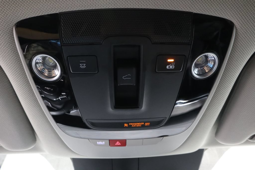 Used 2025 Kia Sorento SX AWD/4WD image 33