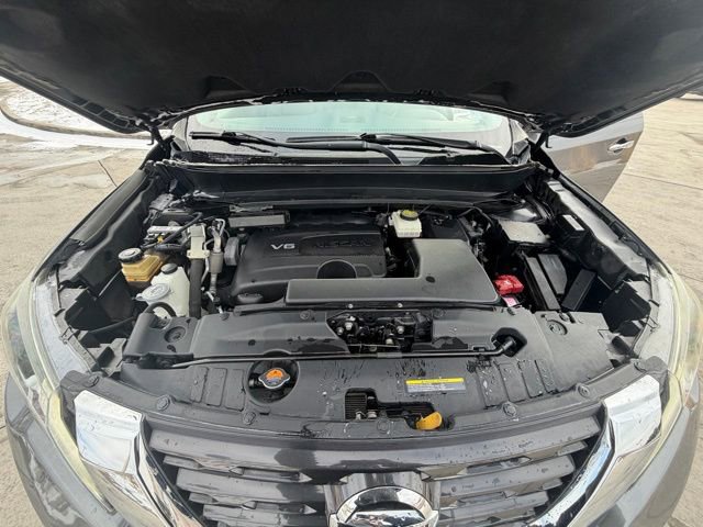 Used 2024 Ford Explorer XLT w/ Equipment Group 202A image 31