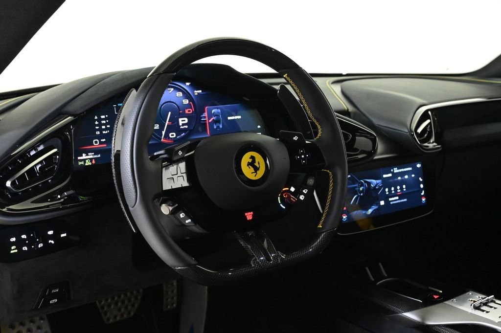 Used 2025 Ferrari 12Cilindri Base image 12