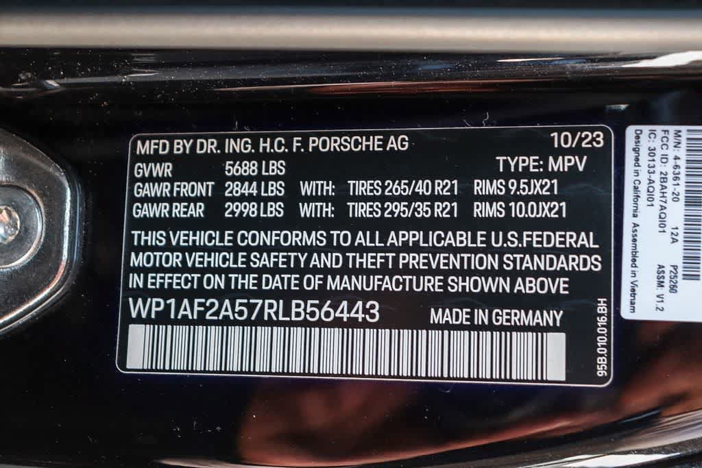 Used 2024 Porsche Macan GTS AWD/4WD image 28
