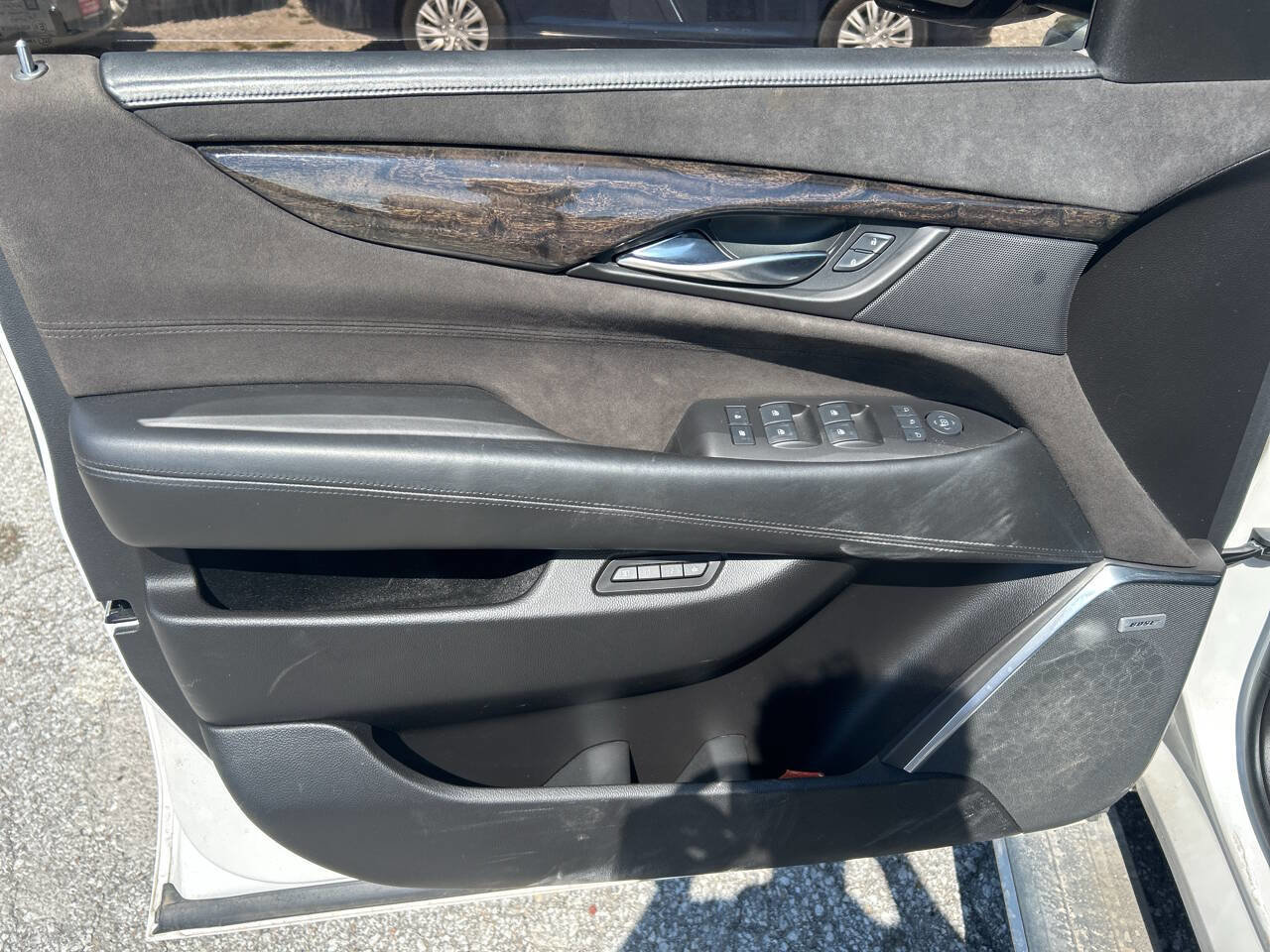 Used 2016 Cadillac Escalade Platinum image 13