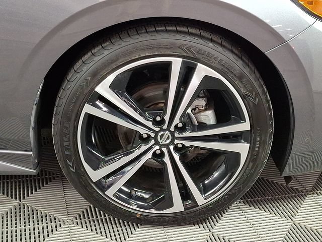 Used 2022 Nissan Sentra SR FWD image 11