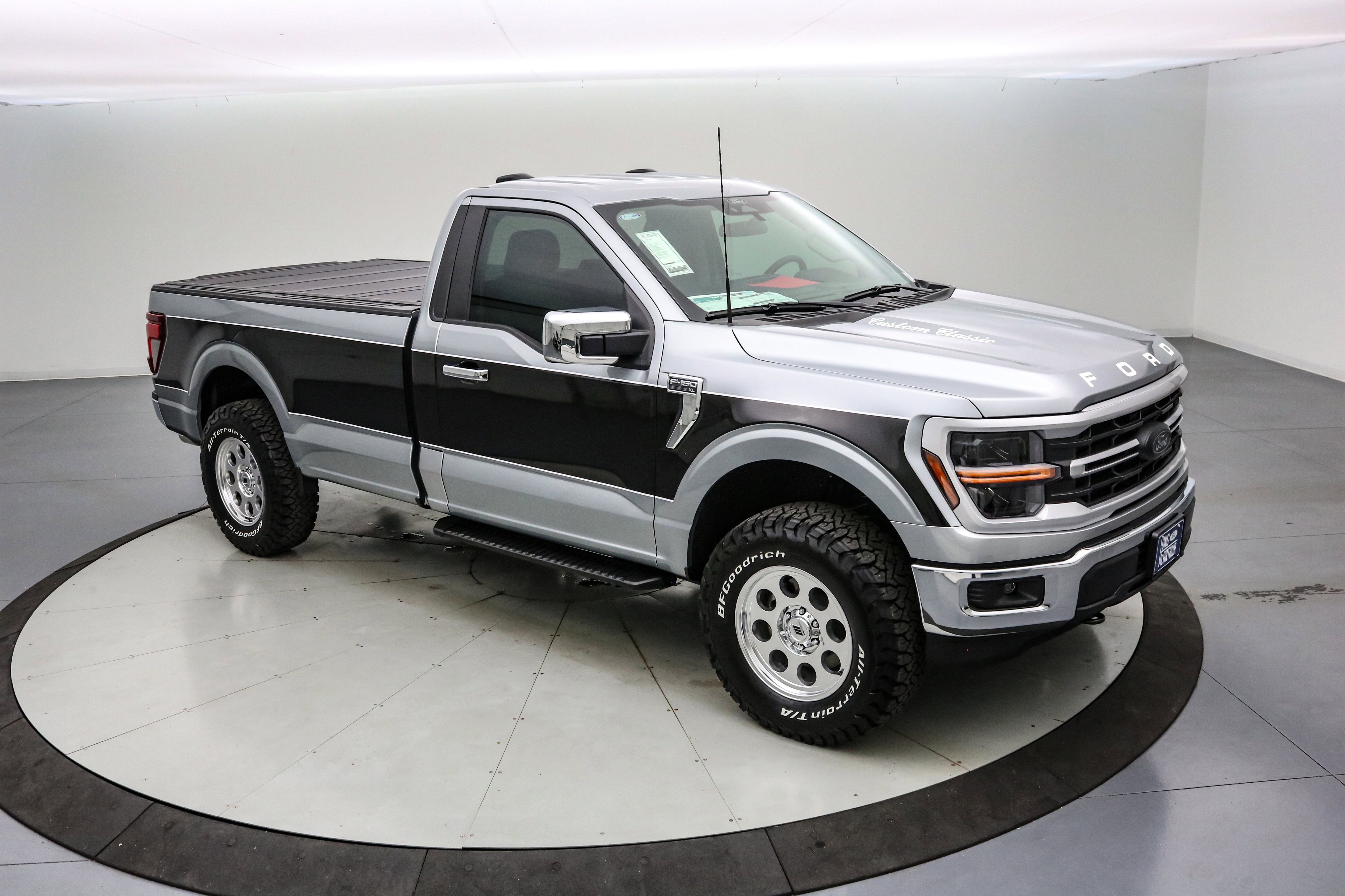 New 2025 Ford F150 XL w/ Equipment Group 103A High image 3