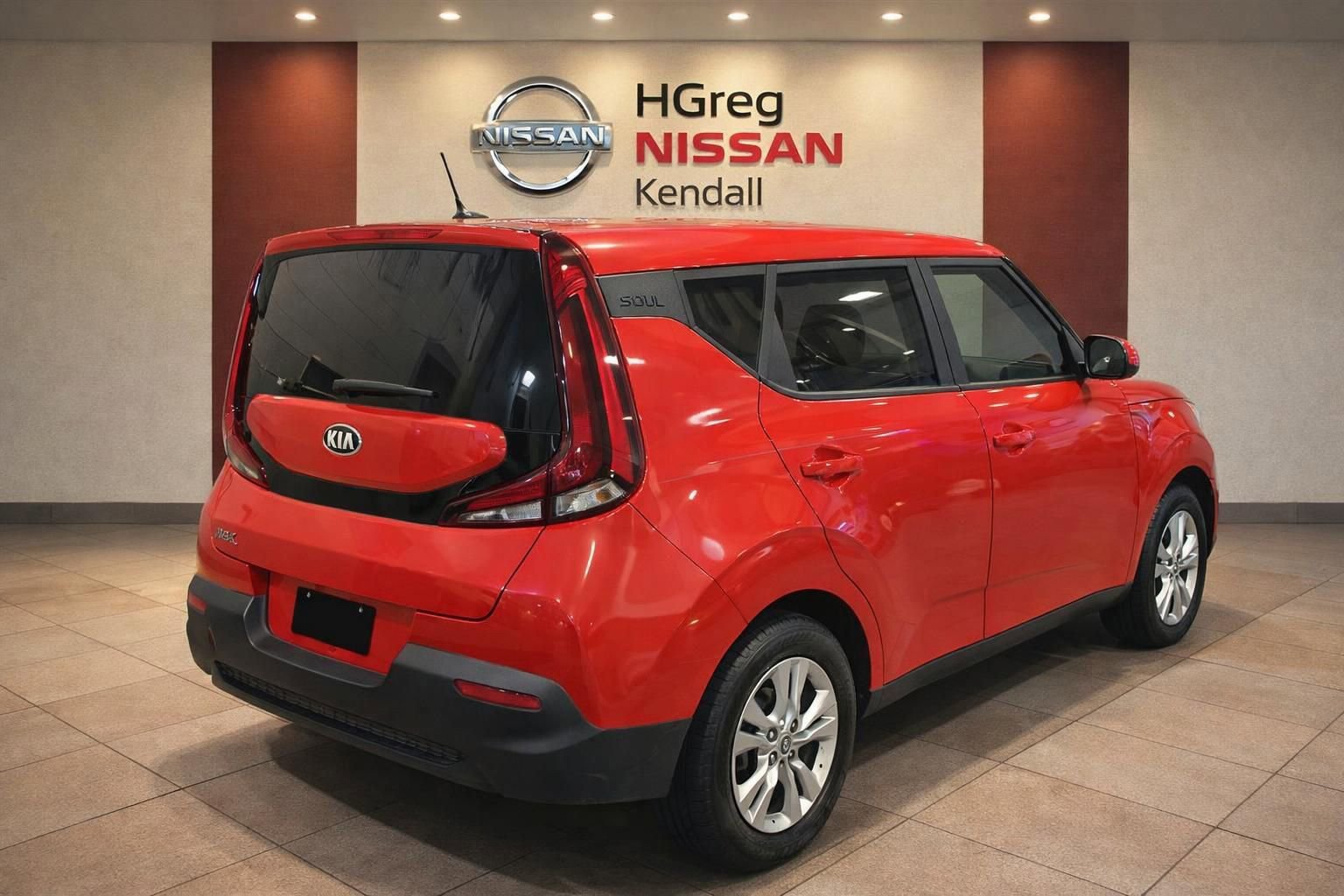 Used 2020 Kia Soul LX image 2