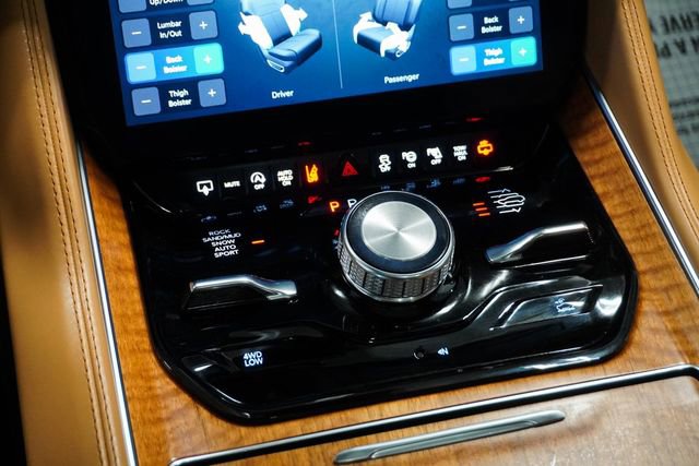 Used 2024 Jeep Grand Wagoneer Series III image 28