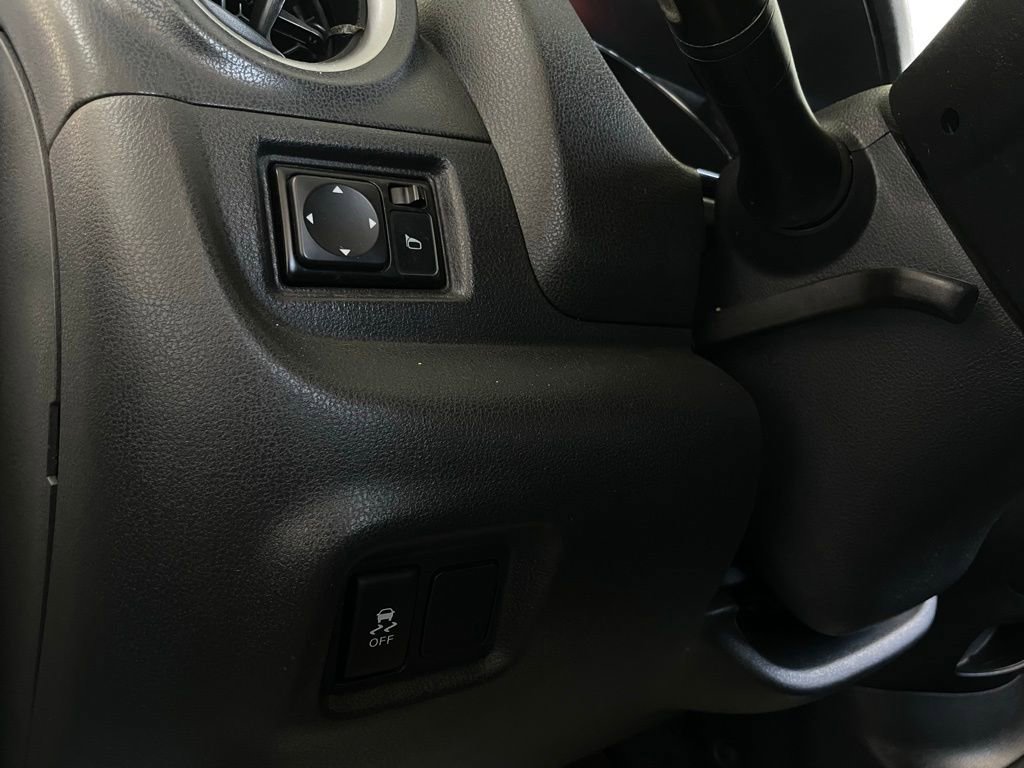 Used 2014 Nissan Versa Note SV w/ SL Package FWD image 21