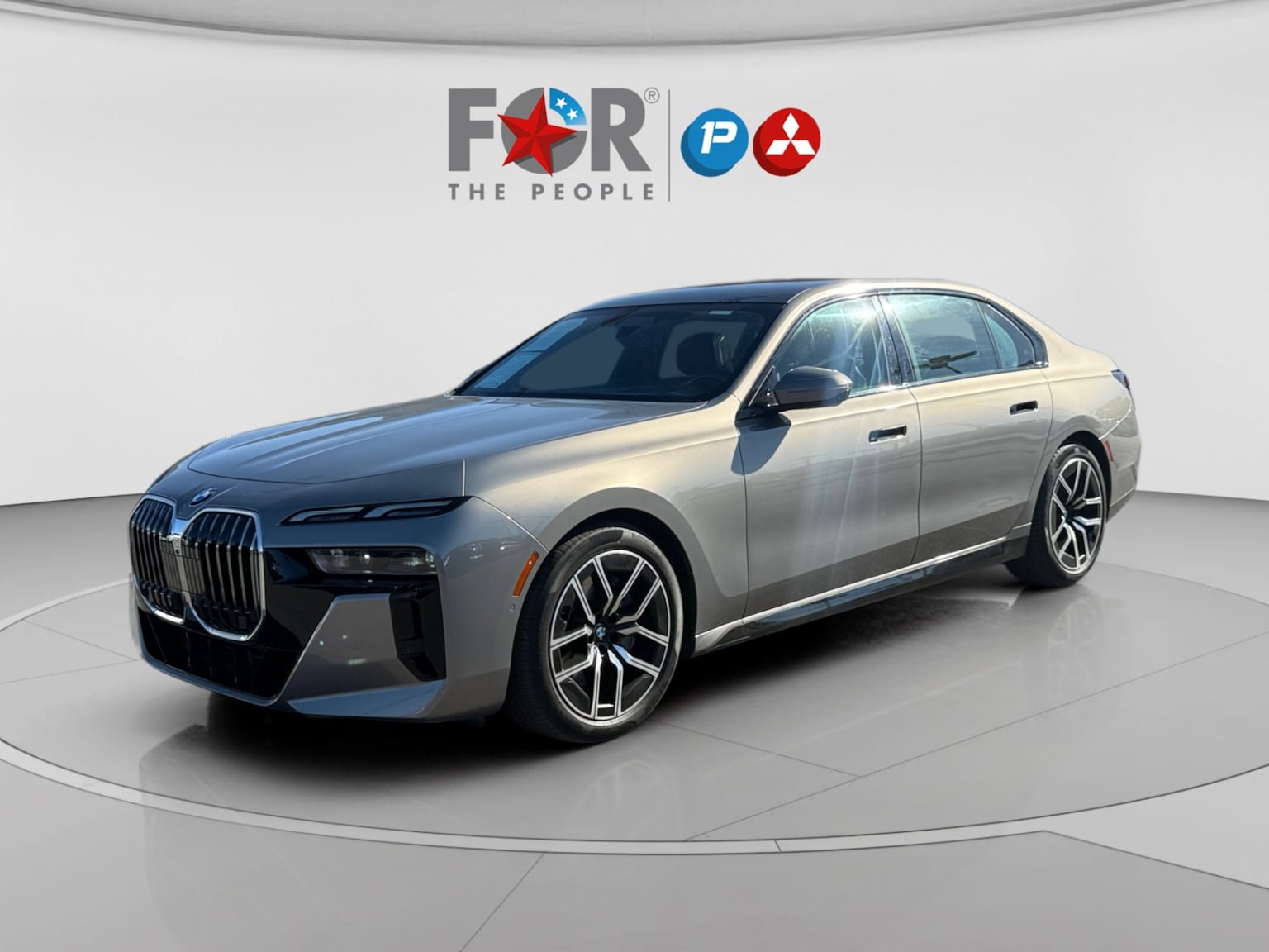 Used 2023 BMW 740i RWD image 1