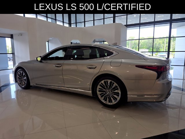 Used 2023 Lexus LS 500 w/ Accessory Package (Z1) RWD image 5