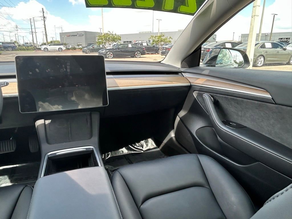 Used 2023 Tesla Model 3 Standard Range image 13
