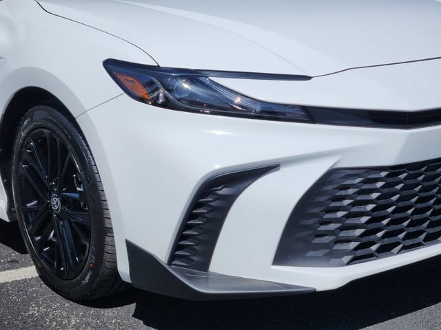 Used 2025 Toyota Camry SE FWD image 6