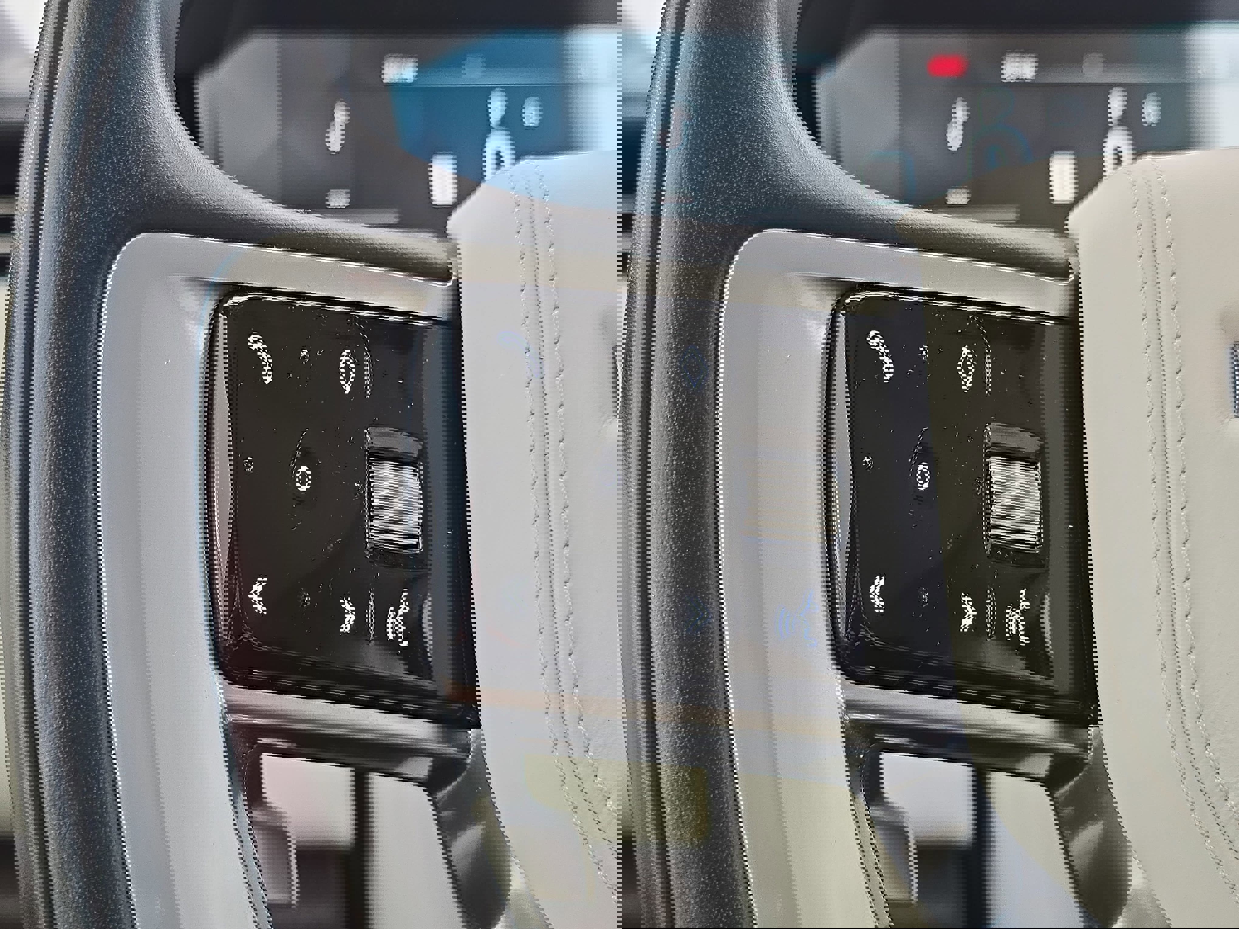 Certified 2023 Land Rover Range Rover SE image 17