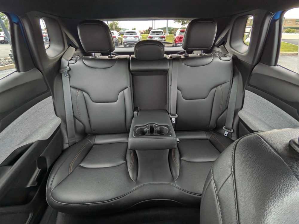Used 2024 Jeep Compass Latitude AWD/4WD image 18
