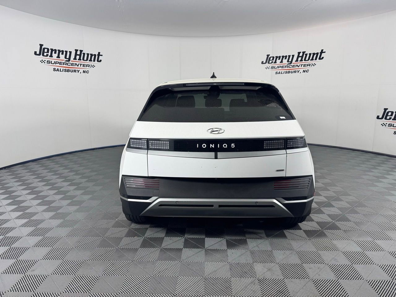 Used 2023 Hyundai Ioniq 5 SEL w/ Cargo Package AWD/4WD image 7