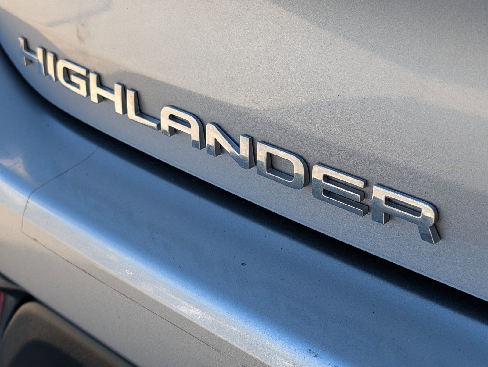 Used 2022 Toyota Highlander LE image 16