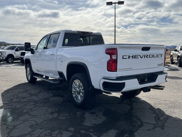 Used 2022 Chevrolet Silverado 3500 High Country w/ Technology Package image 3