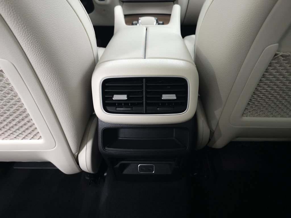 Used 2024 Mercedes-Benz GLE 450e 4MATIC image 29