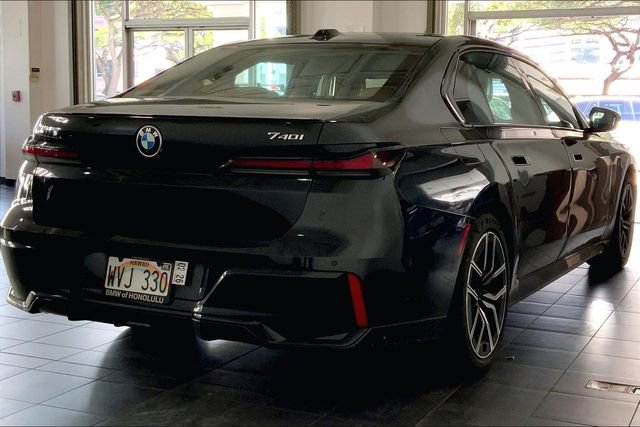 Certified 2023 BMW 740i image 6