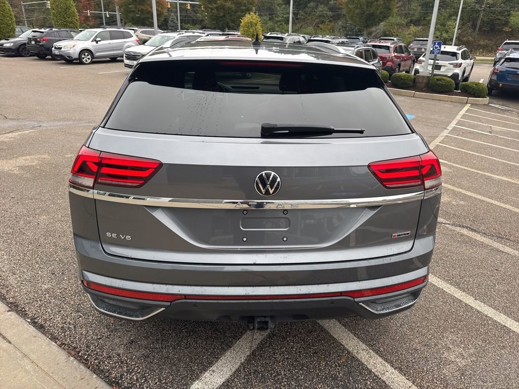 Used 2022 Volkswagen Atlas Cross Sport SE w/ Panoramic Sunroof Package image 3