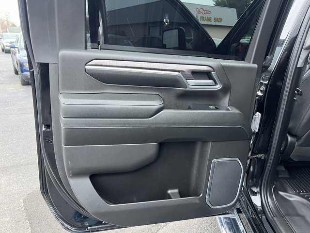 Used 2024 Chevrolet Silverado 2500 LTZ w/ LTZ Convenience Package image 8