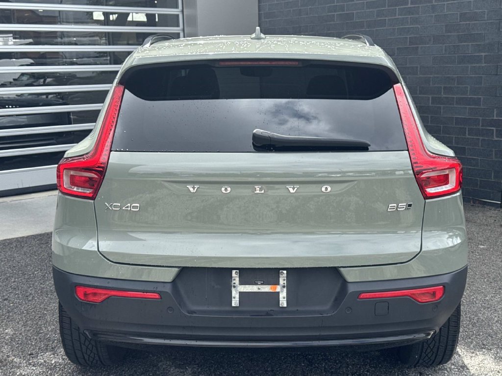 Used 2023 Volvo XC40 B5 Ultimate w/ Climate Package AWD/4WD image 5