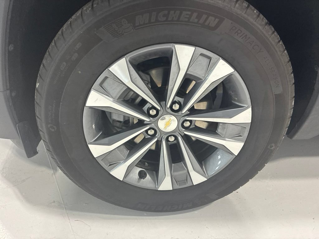 Used 2026 Chevrolet Equinox LT AWD/4WD image 11