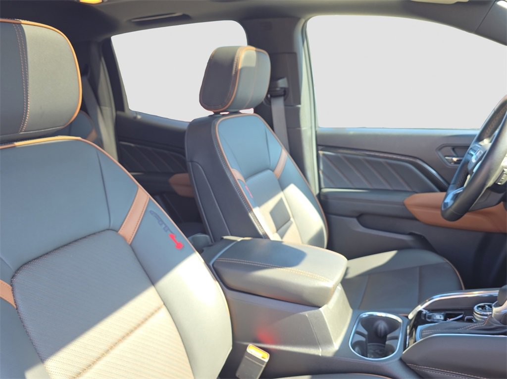 Used 2025 GMC Canyon AT4 w/ Technology Plus Package image 12
