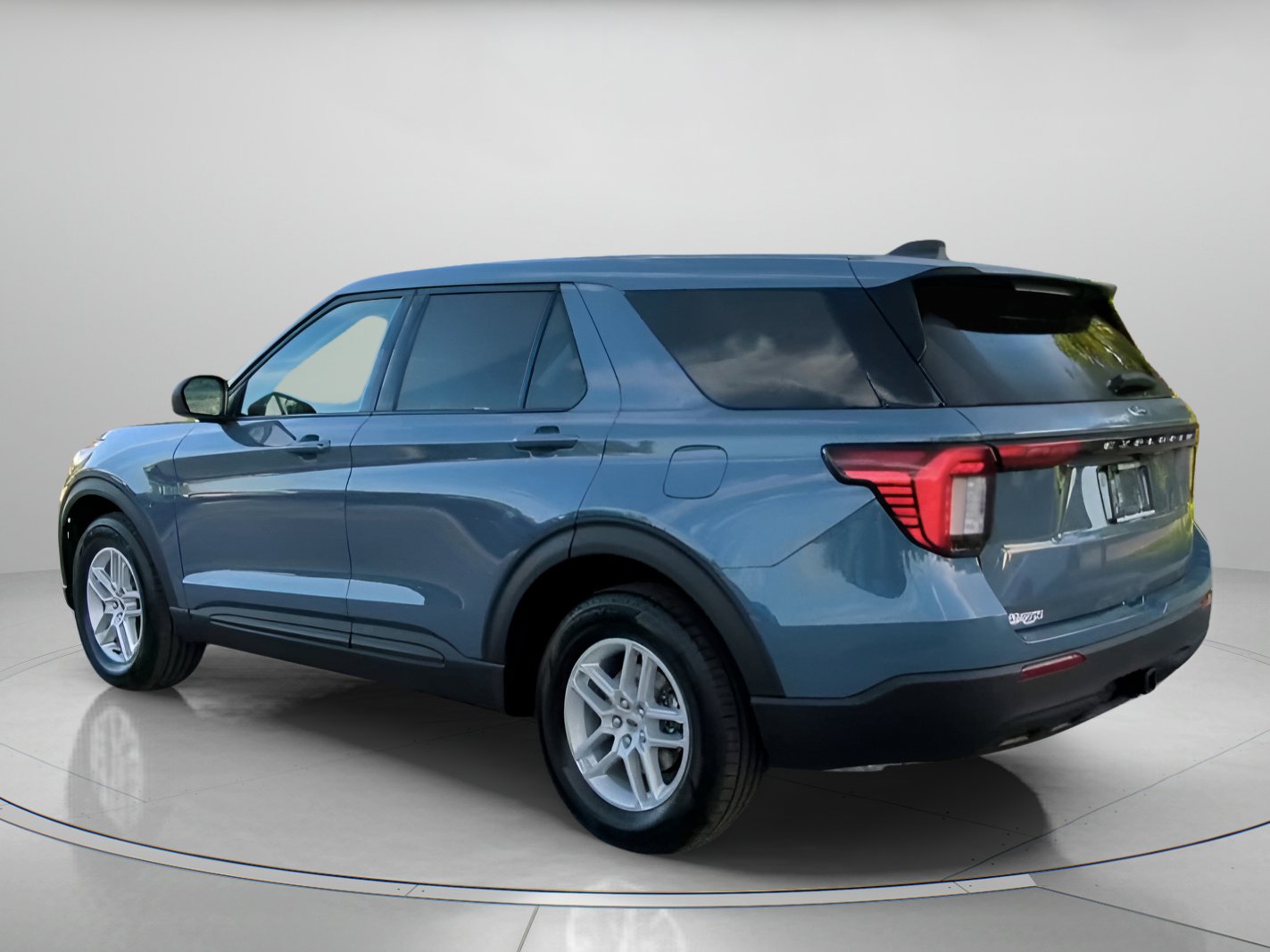 New 2026 Ford Explorer Active RWD image 20