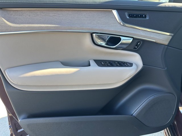 New 2026 Volvo XC90 B6 Core image 12