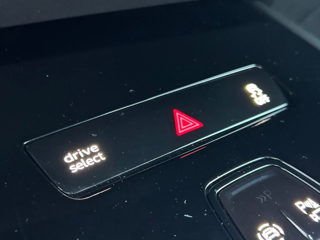 Used 2023 Audi Q4 e-tron Prestige w/ Black Optic Package image 36