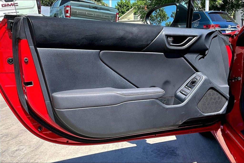Used 2025 Toyota GR86 Premium w/ ALL Weather Mat Package (TMS) RWD image 26