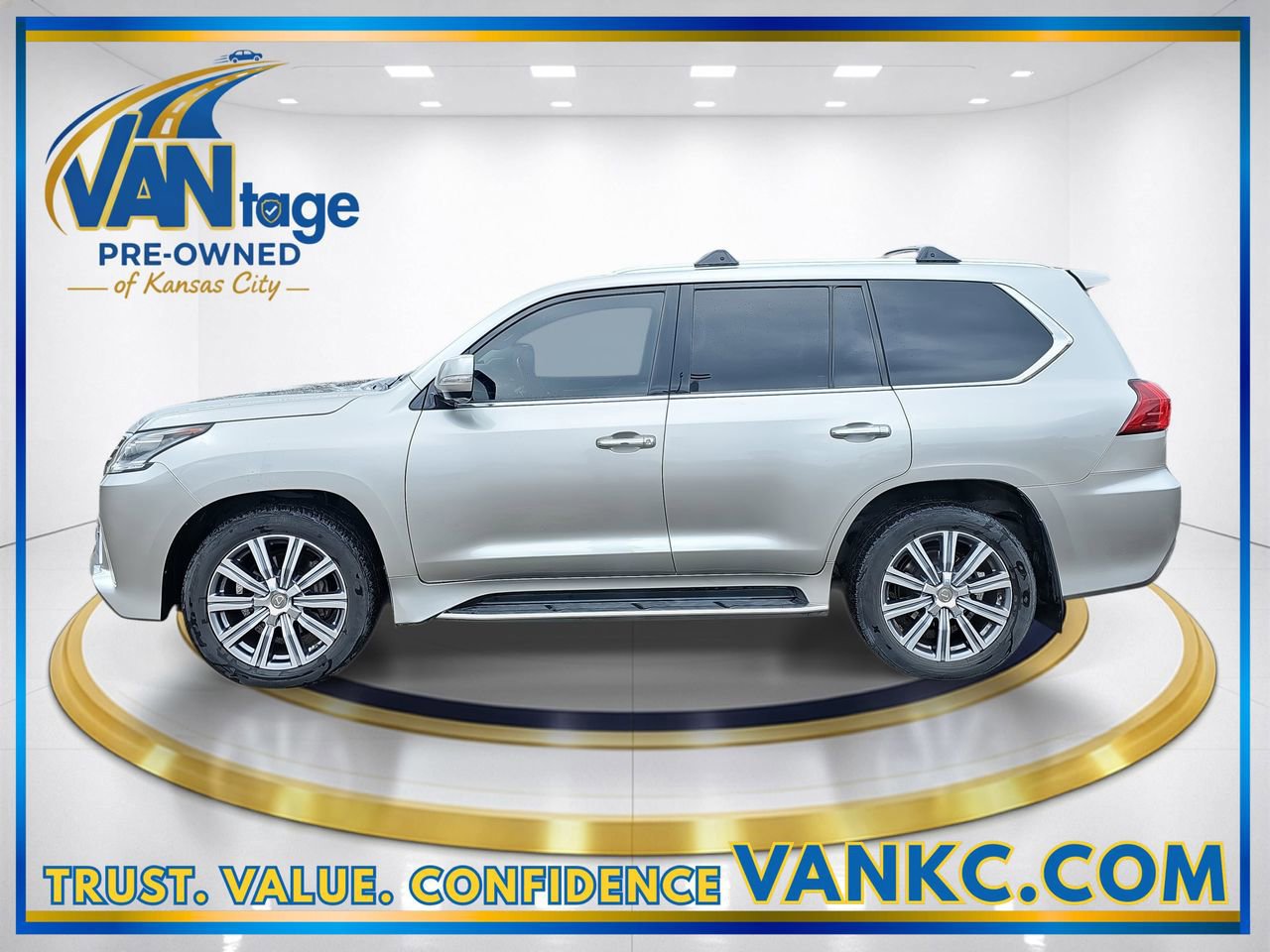 Used 2016 Lexus LX 570 4WD w/ Luxury Package image 10