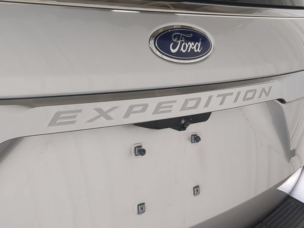 Used 2019 Ford Expedition Max Platinum AWD/4WD image 16