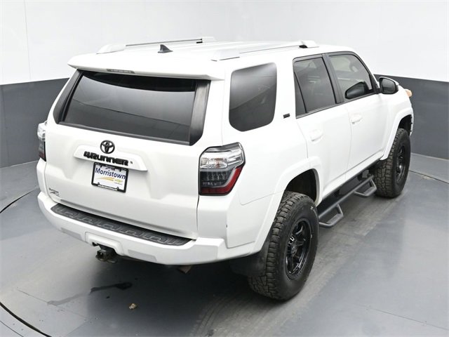 Used 2015 Toyota 4Runner SR5 image 42
