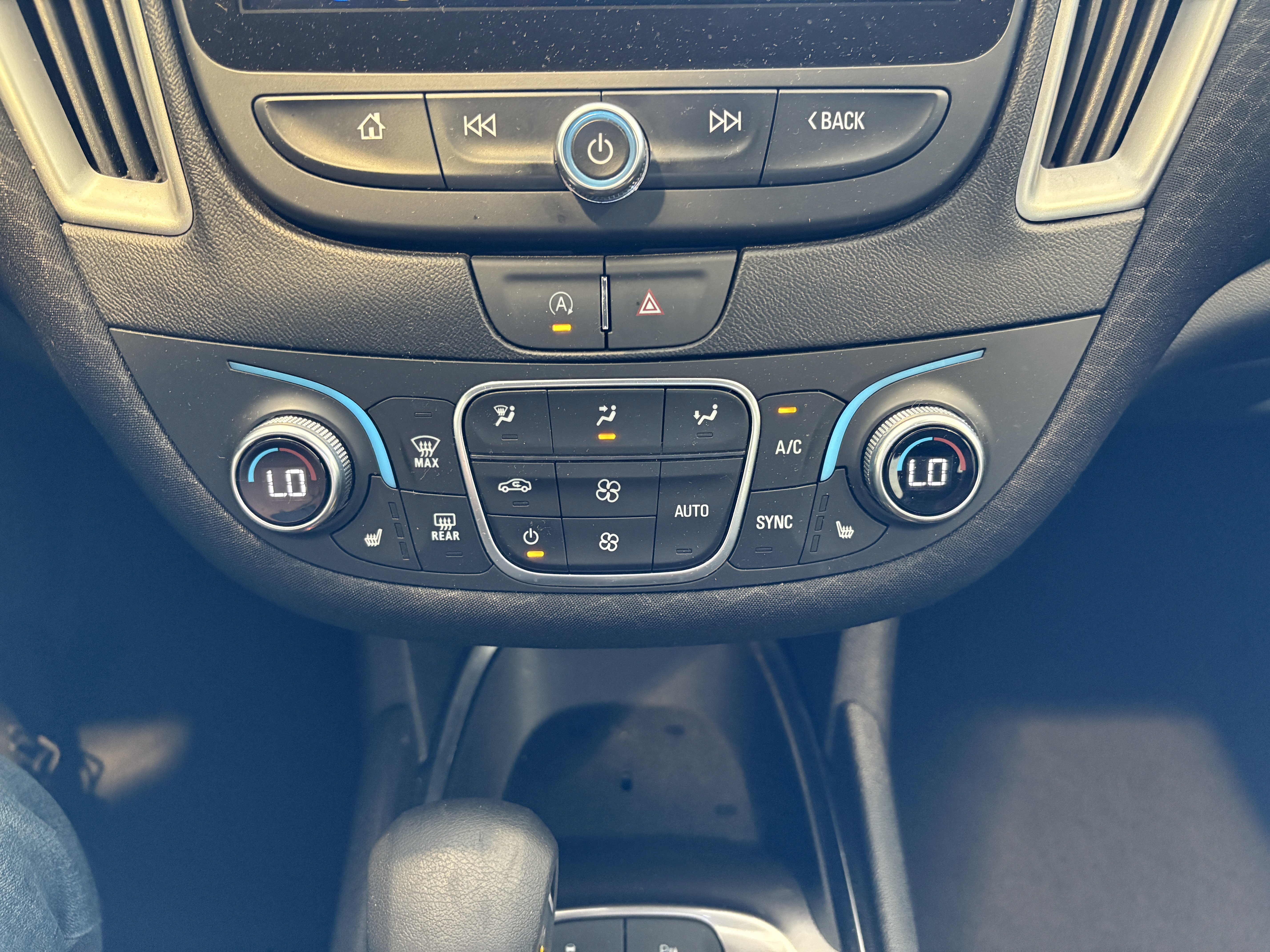 Used 2024 Chevrolet Malibu LT image 19