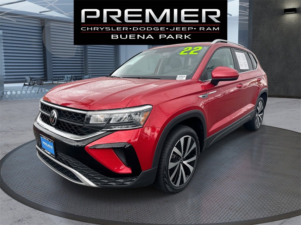 Used 2022 Volkswagen Taos SE w/ Panoramic Sunroof Package image 1